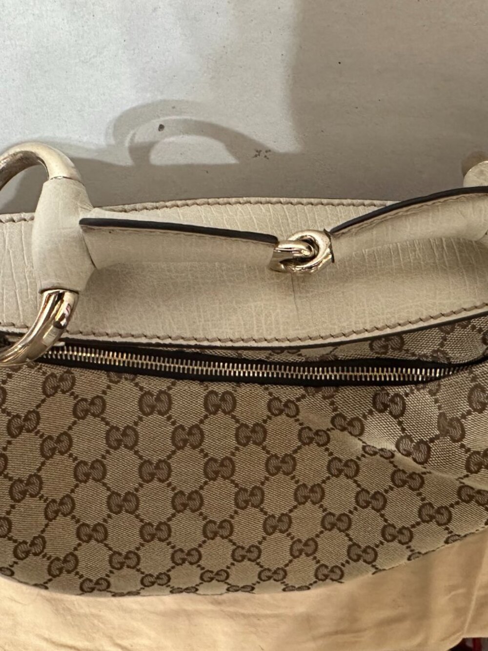 Gucci GG Canvas Large Horsebit Hobo Ivory White Leather Trim Silver Hardware - Picture 3 of 9